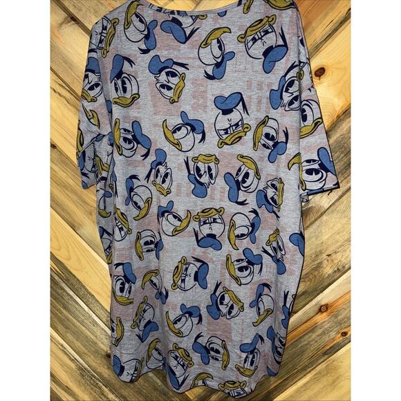 LULAROE SMALL DISNEY IRMA TUNIC TOP • DONALD DUCK • HIGH-LOW HEM • KNIT JERSEY - Picture 4 of 5